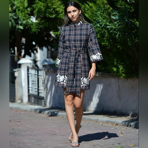Fanm Mon Plaid Dress with Embroidered Floral Accents - Picture 1 of 10
